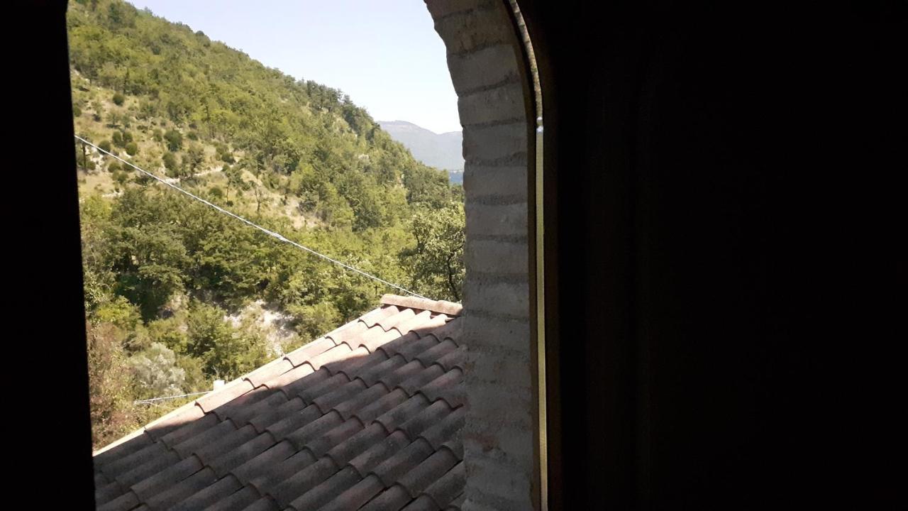 Agriturismo Marcofrate, A Retreat In The Nature Valtopina Buitenkant foto